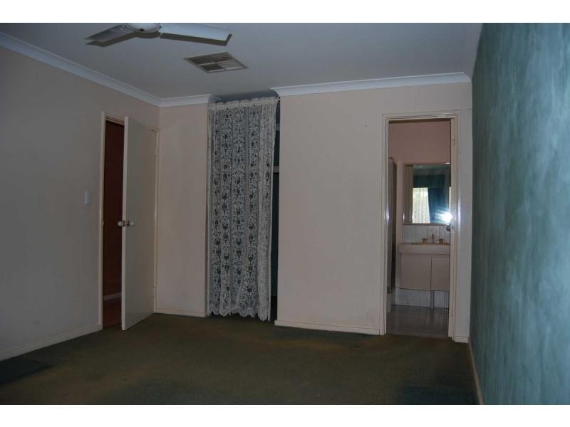 7 Loxleigh Gardens, Kiara WA 6054