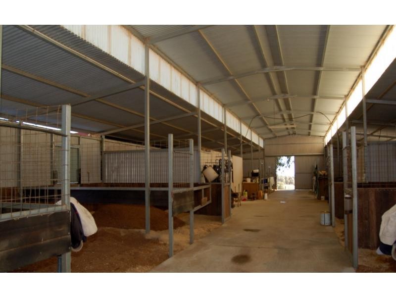 307 CHITTERING Road, Bullsbrook WA 6084