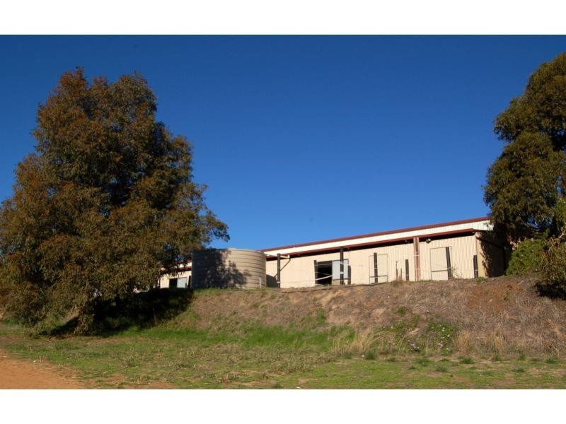 307 CHITTERING Road, Bullsbrook WA 6084