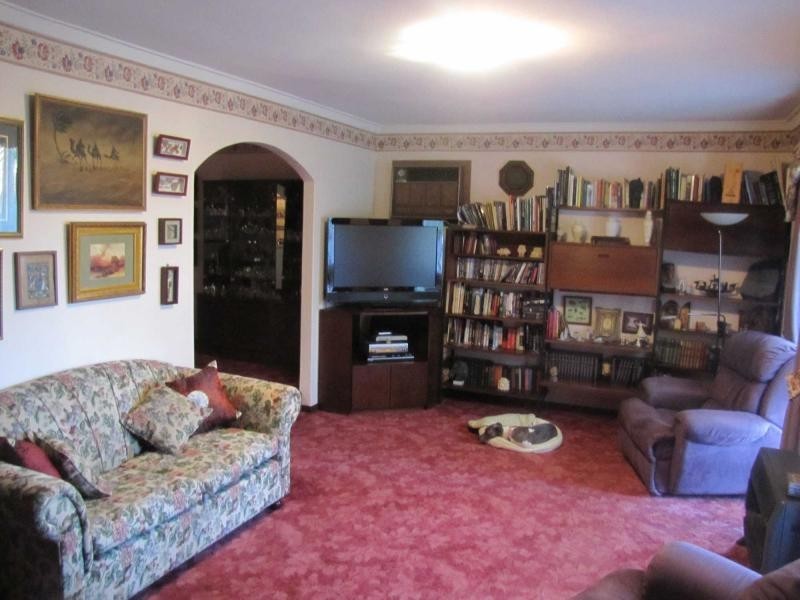 11 National Park Road, Swan View WA 6056