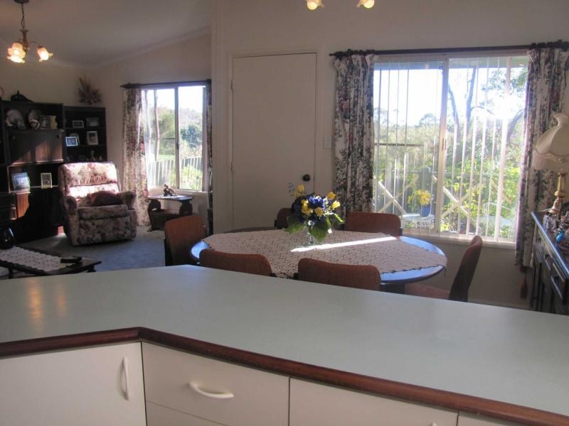 11 National Park Road, Swan View WA 6056