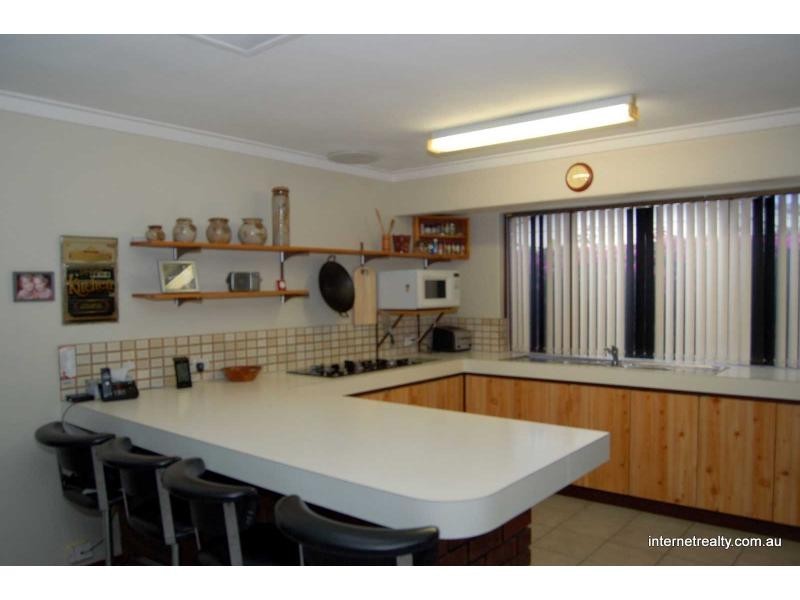 8 Dumont Court, Kingsley WA 6026