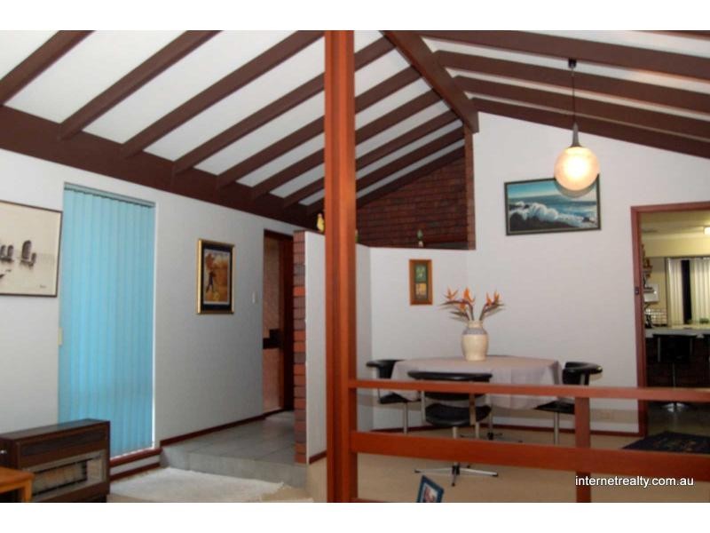 8 Dumont Court, Kingsley WA 6026