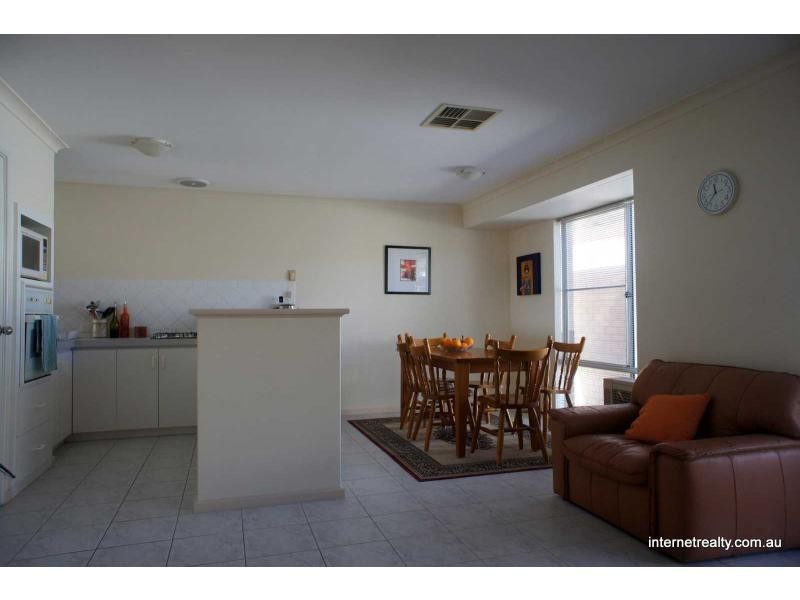 7/78 CLYDSDALE Street, Como WA 6152