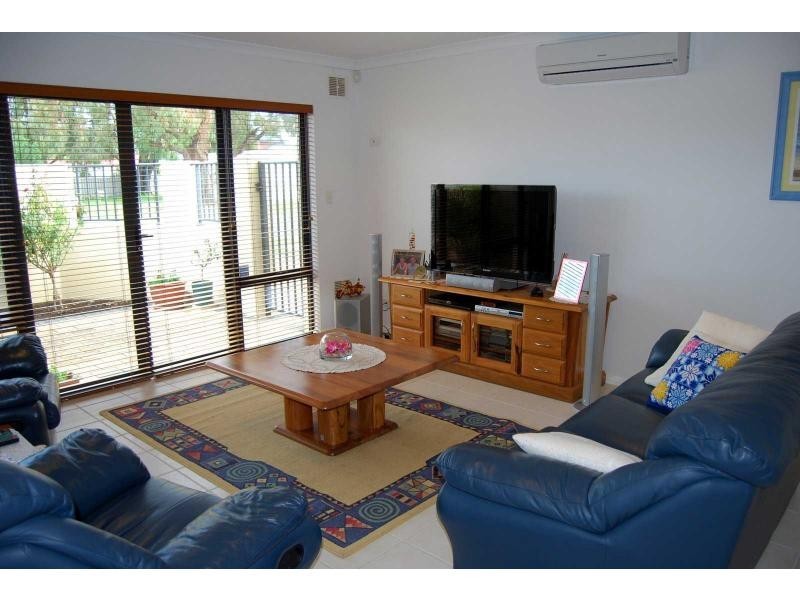 Unit 1/20 Harrison Street, Rockingham WA 6168