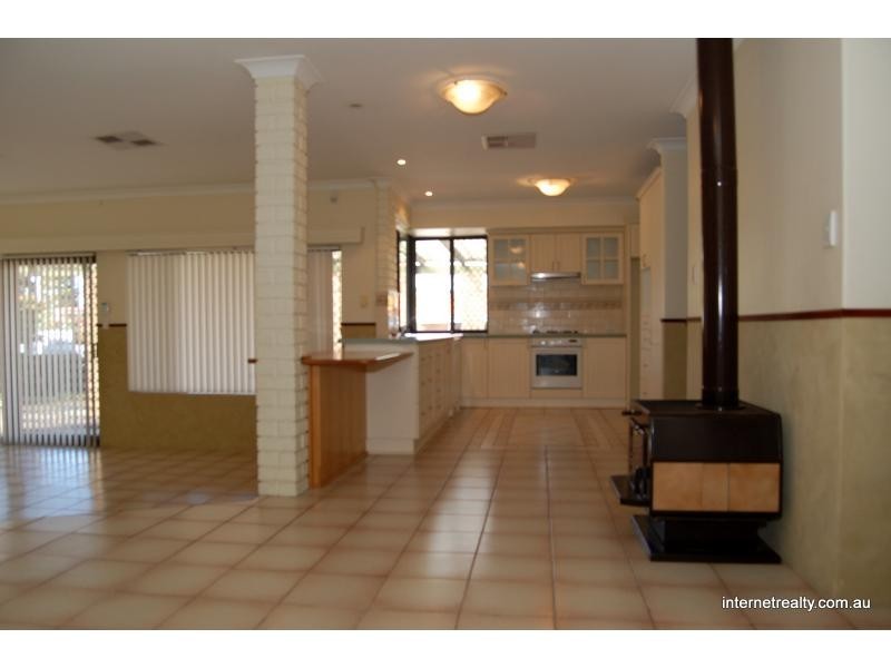 35 Calbourne Way, Kingsley WA 6026