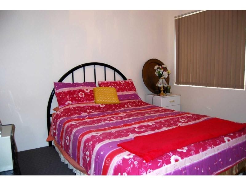 40 Lenihan Corner, Wattle Grove WA 6107