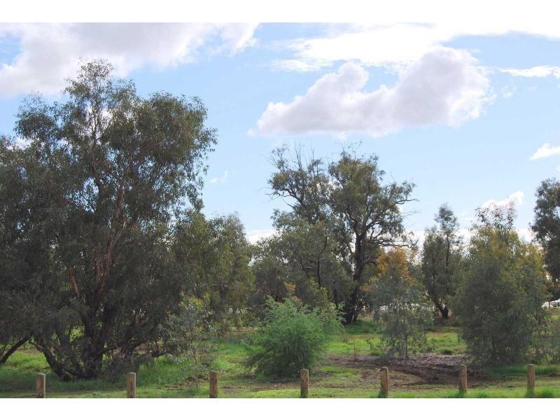 40 Lenihan Corner, Wattle Grove WA 6107