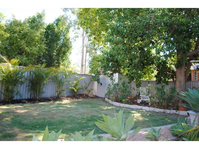18E Wardlow Way, Balga WA 6061