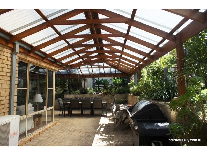 32 Peregrine Drive, Kingsley WA 6026