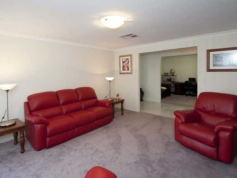 4 Macdougal Way, Harrisdale WA 6112