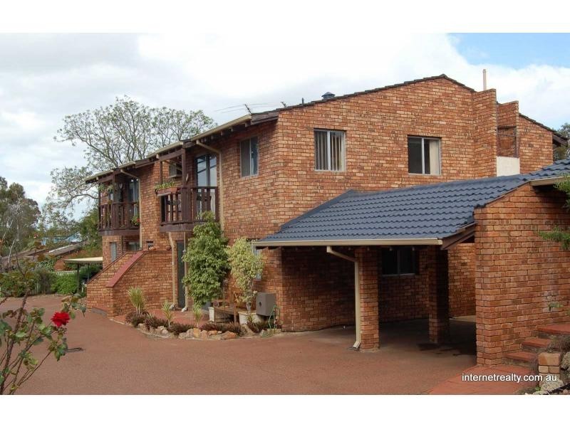 2/20 Roscorla Avenue, Yokine WA 6060