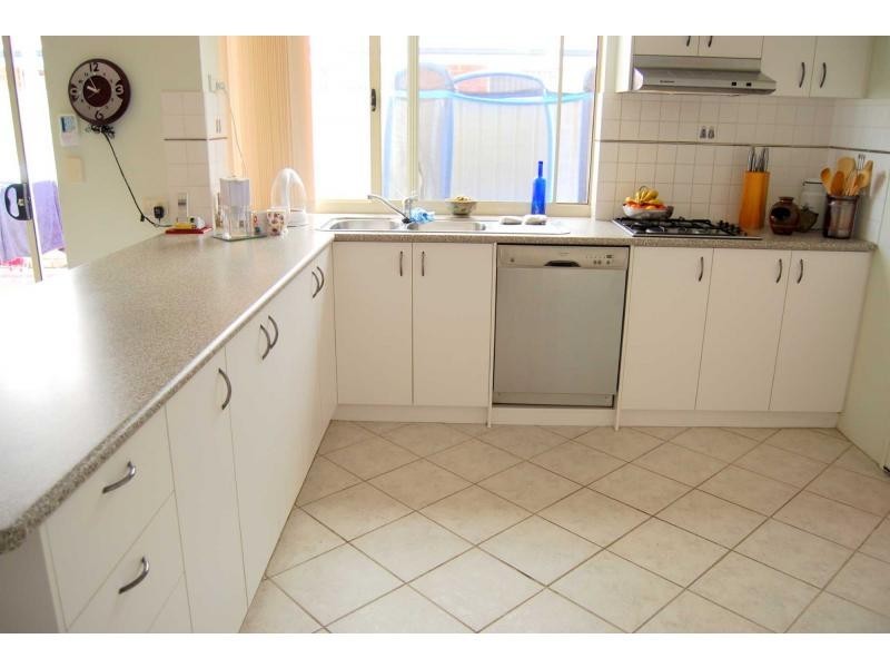 22 Brouwer Trail, Dudley Park WA 6210