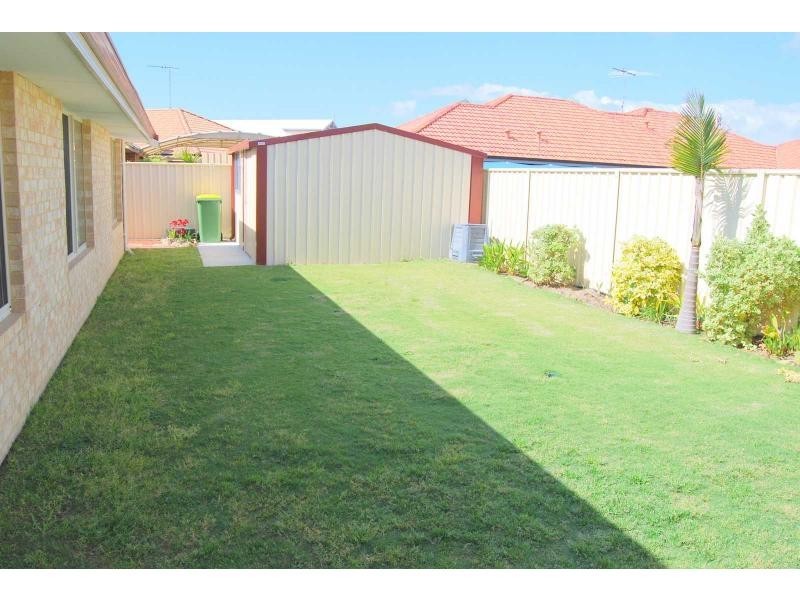 22 Brouwer Trail, Dudley Park WA 6210