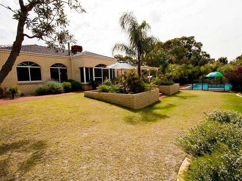 112 VINES Avenue, The Vines WA 6069