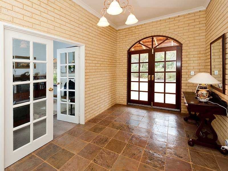 112 VINES Avenue, The Vines WA 6069