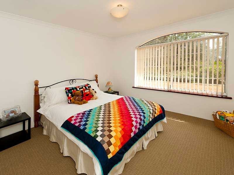 112 VINES Avenue, The Vines WA 6069