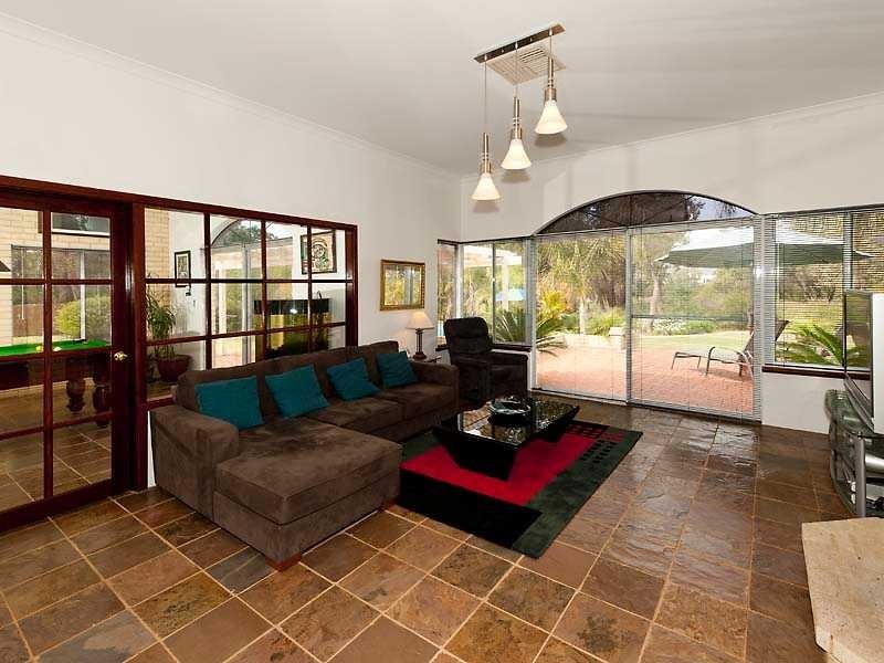 112 VINES Avenue, The Vines WA 6069