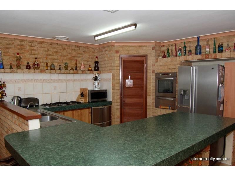 5 LYELL Grove, Woodvale WA 6026