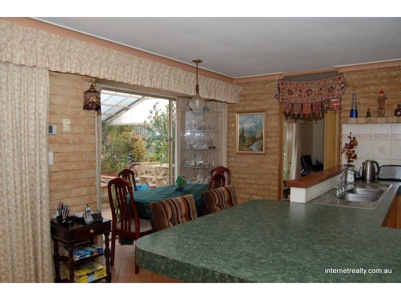 5 LYELL Grove, Woodvale WA 6026