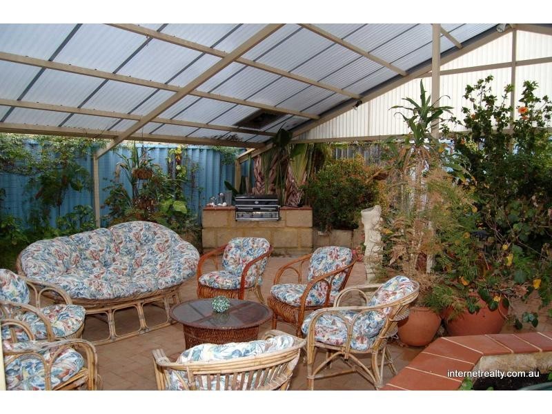 5 LYELL Grove, Woodvale WA 6026