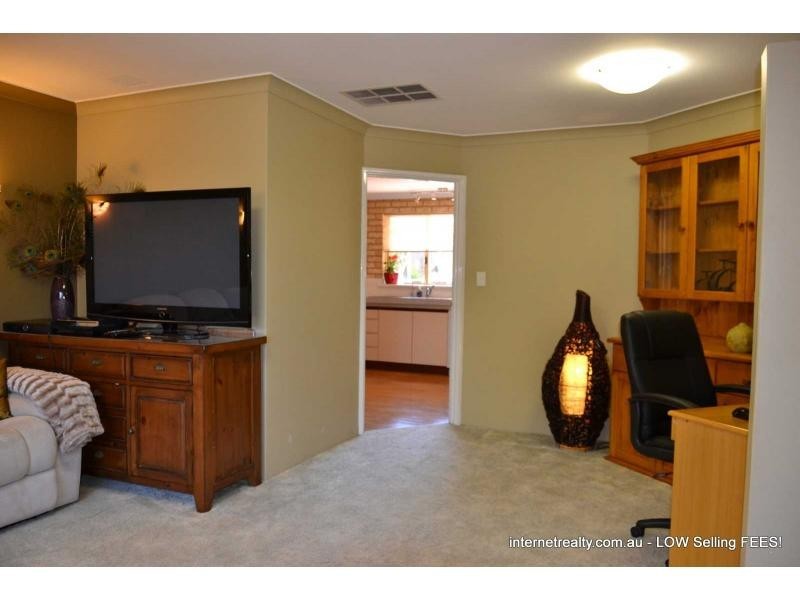 25 Maguire Avenue, Beechboro WA 6063