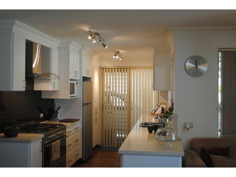 18 AUGUSTUS Way, Marangaroo WA 6064