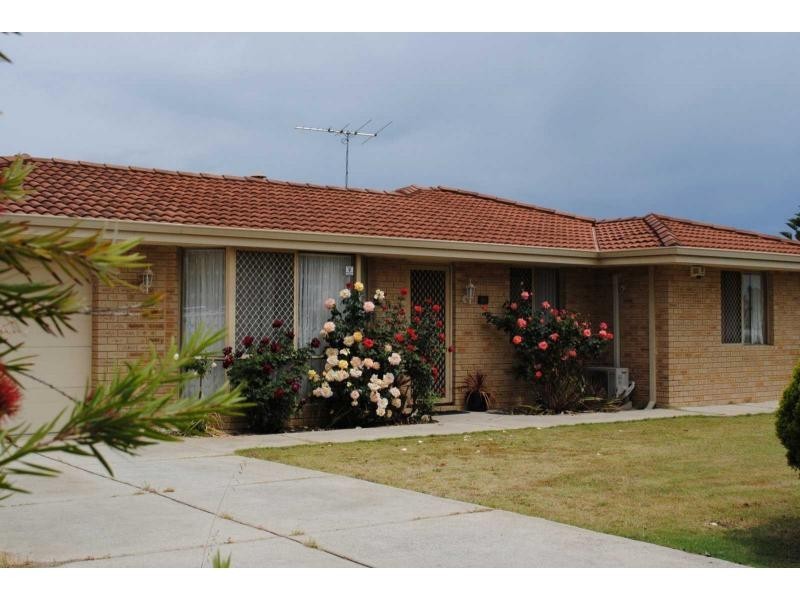 18 AUGUSTUS Way, Marangaroo WA 6064