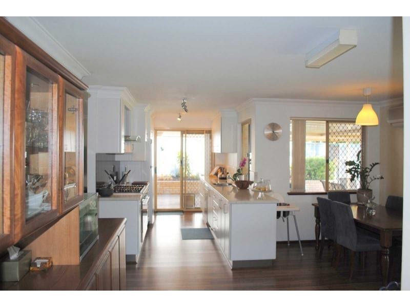 18 AUGUSTUS Way, Marangaroo WA 6064
