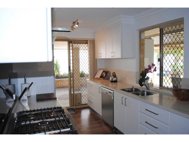 18 AUGUSTUS Way, Marangaroo WA 6064