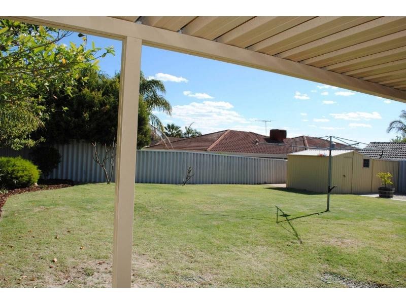 18 AUGUSTUS Way, Marangaroo WA 6064
