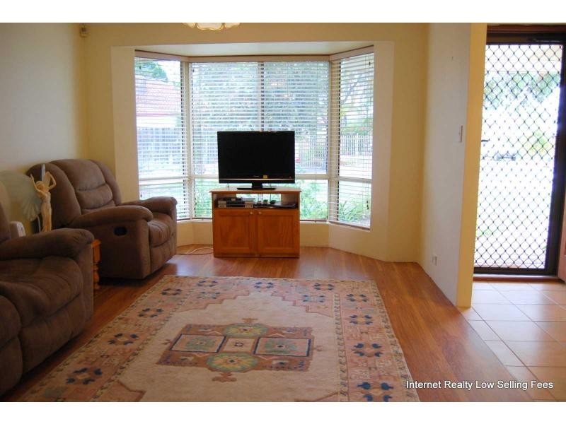 8 Sulphur Cove, Stratton WA 6056