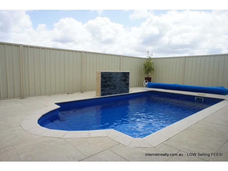 53 Appleby Drive, Darch WA 6065