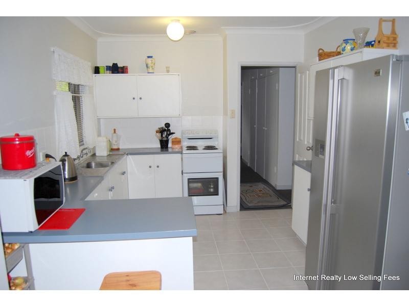 8 O’Sullivan Drive, Camillo WA 6111