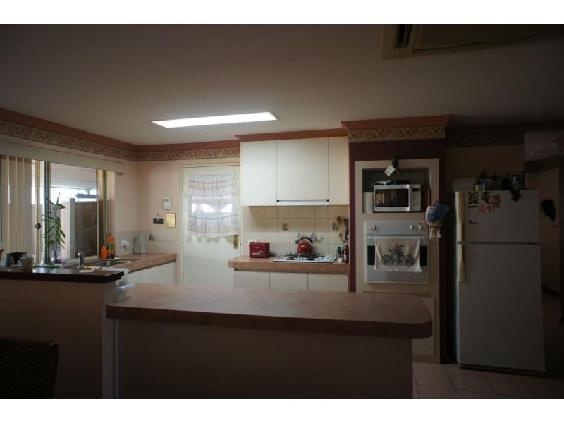 106 BERKLEY Road, Marangaroo WA 6064