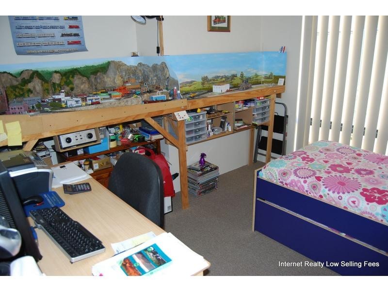 6 Gervase Avenue, Success WA 6164