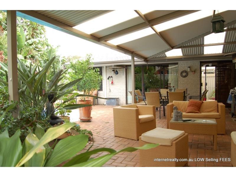 5 Chenard Street, Carine WA 6020