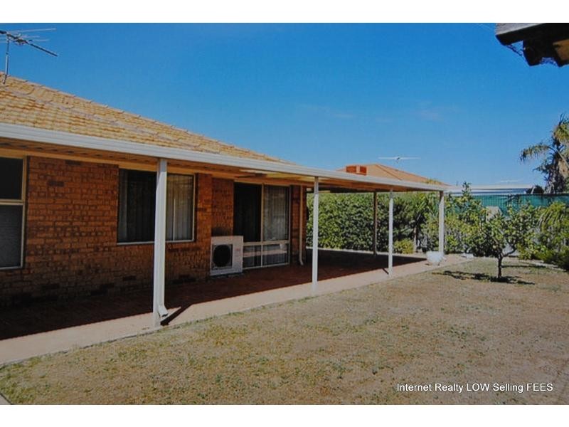 15 Mersin Drive, Mindarie WA 6030