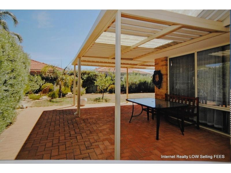 15 Mersin Drive, Mindarie WA 6030