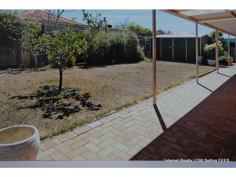 15 Mersin Drive, Mindarie WA 6030