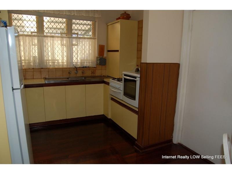 176 Balga Avenue, Balga WA 6061