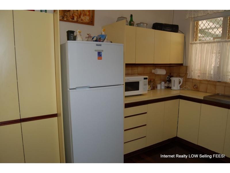 176 Balga Avenue, Balga WA 6061