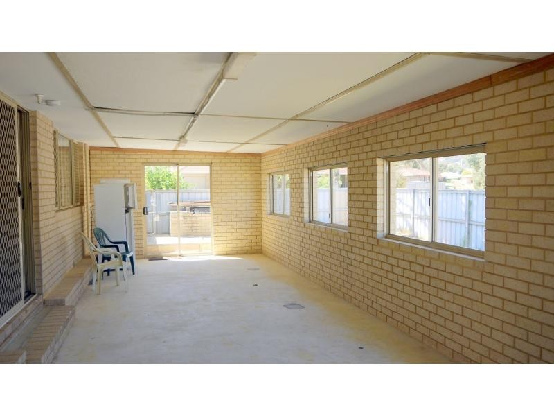 87 Tijuana Road, Brookdale WA 6112