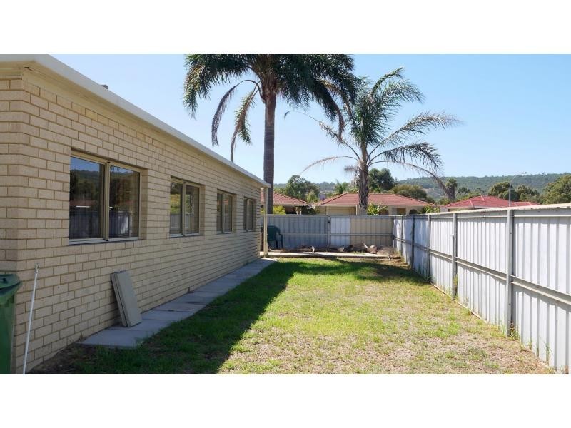 87 Tijuana Road, Brookdale WA 6112