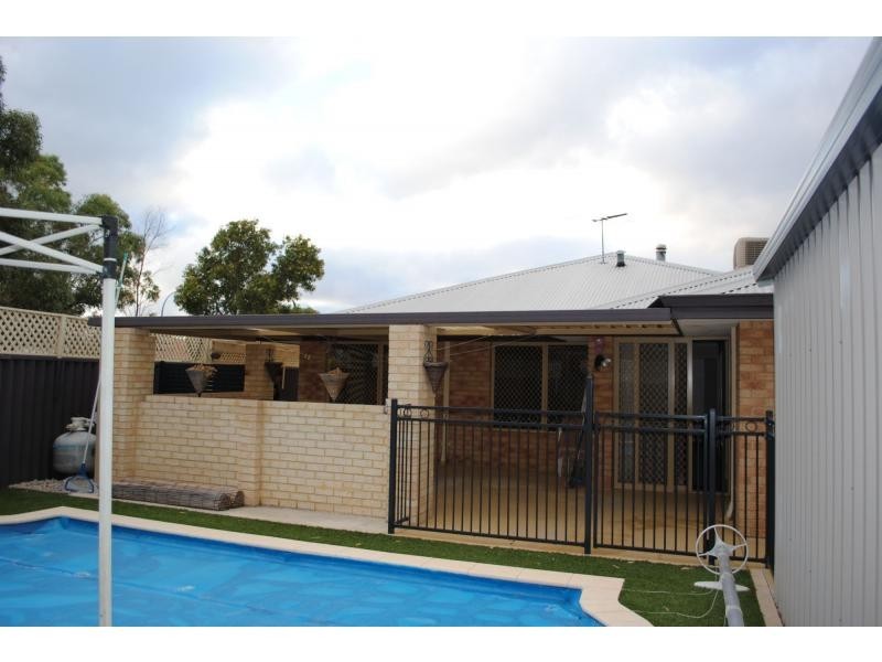 22 Gaby Way, Marangaroo WA 6064