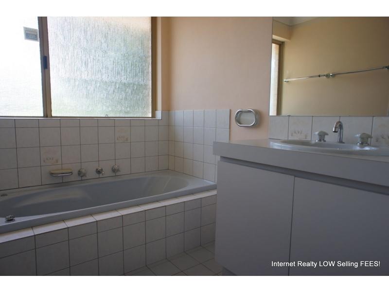 34 Dalmain Street, Kingsley WA 6026