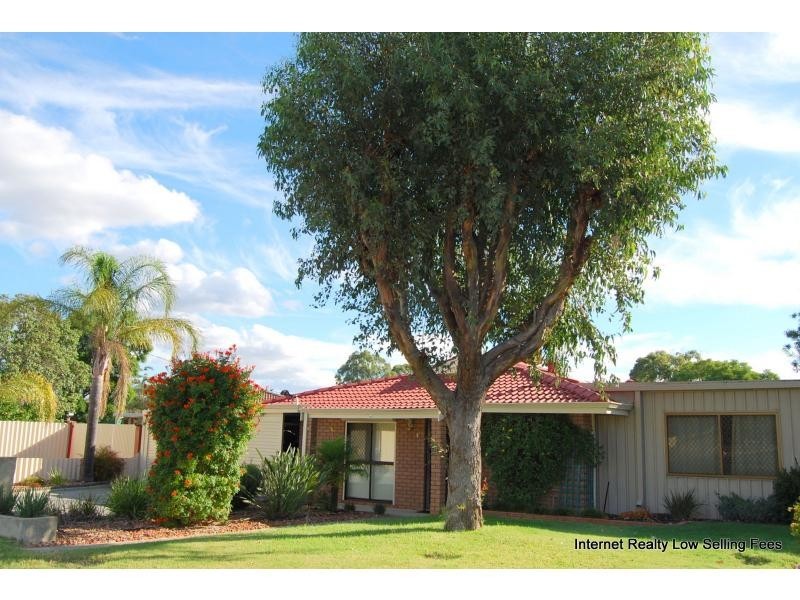 5 Dollis Way, Camillo WA 6111