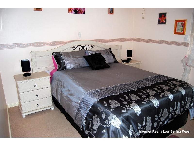 5 Dollis Way, Camillo WA 6111