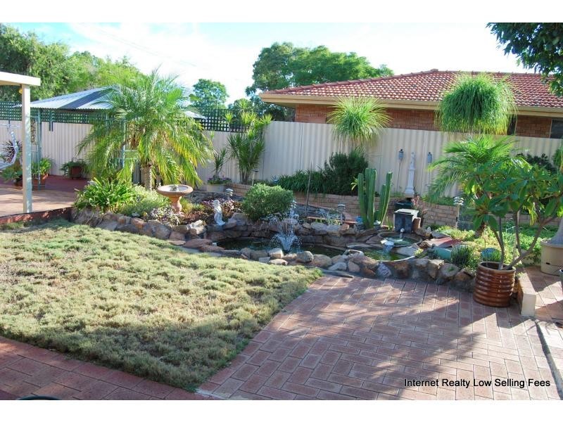 5 Dollis Way, Camillo WA 6111