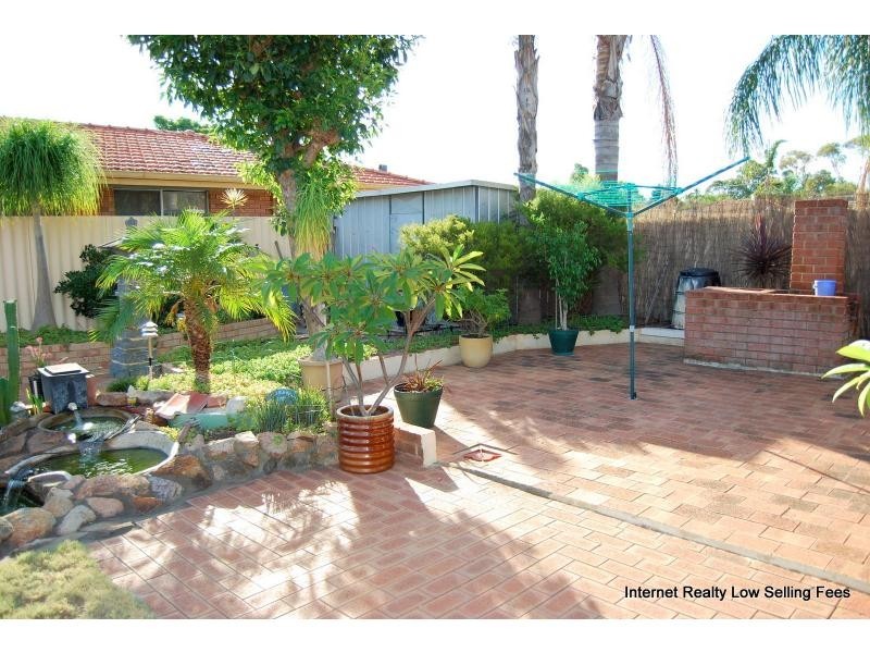 5 Dollis Way, Camillo WA 6111